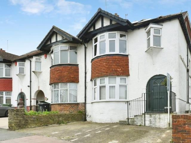 Flat for sale in Brighton Marina Village, Brighton & Hove