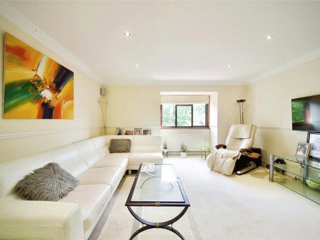 Flat for sale in Woodside Park, Isle Of Man