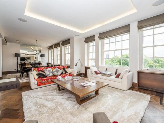 Flat for sale in Marylebone, Greater London