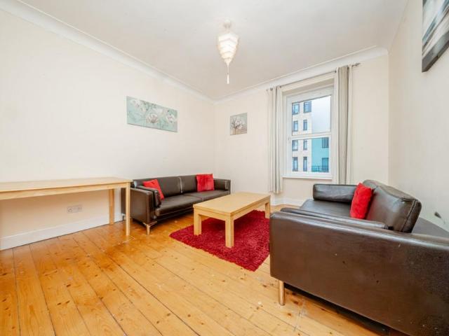 Flat for sale in Clepington, Dundee