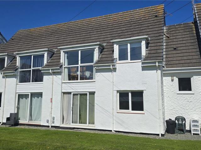 Flat for sale in Trearddur, Wales