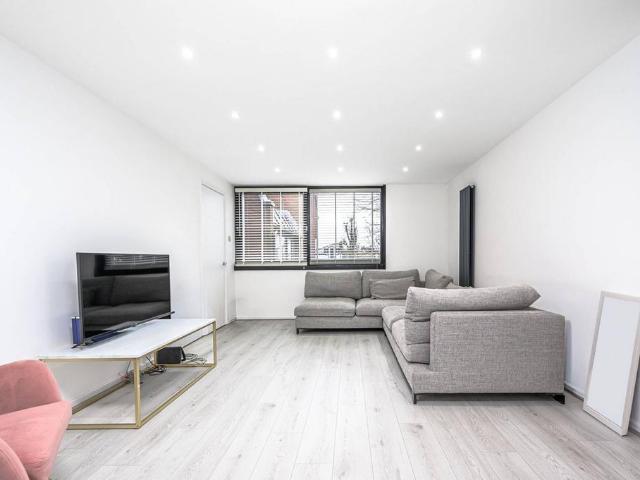 Flat for sale in Golders Green, Isle Of Man