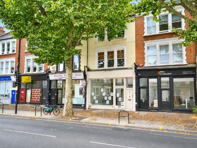 Flat for sale in Sands End, Greater London