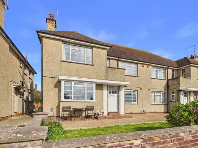 Flat for sale in West Worthing, Worthing