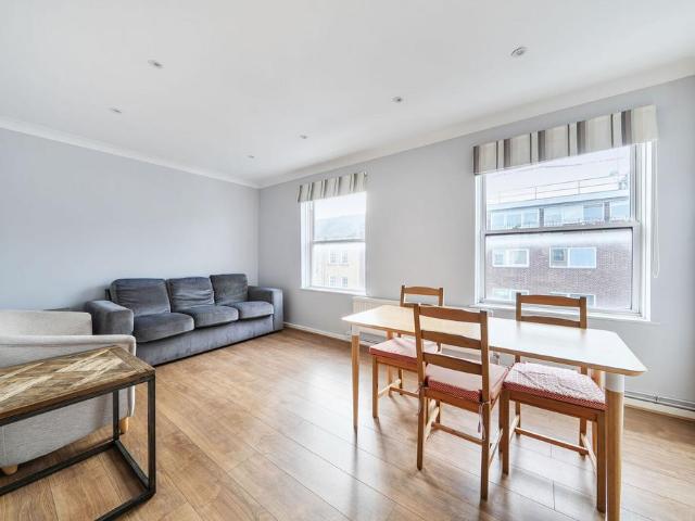 Flat for sale in City of Westminster, Greater London