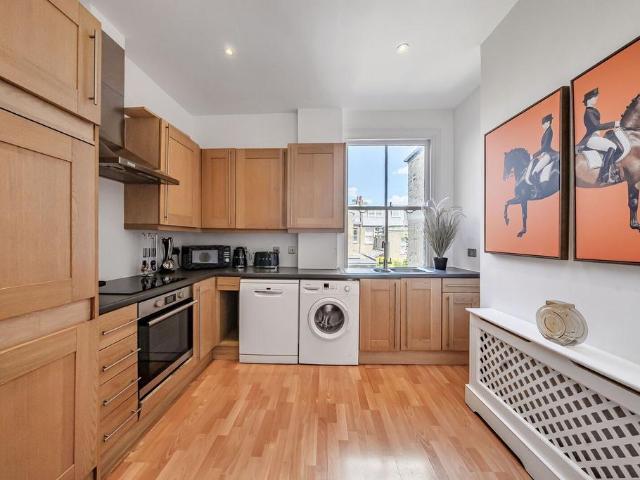 Flat for sale in London Borough of Hammersmith and Fulham, Greater London