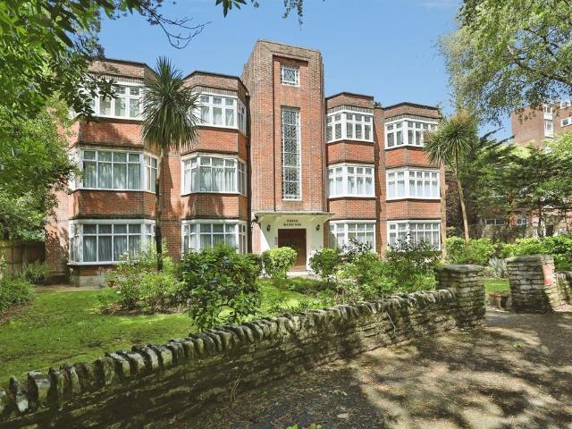 Flat for sale in Lansdowne, Springbourne