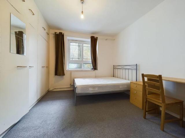 Flat for sale in St. John's Wood, Greater London