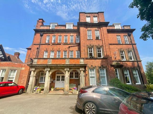 Flat for sale in South Cliff, Kepwick