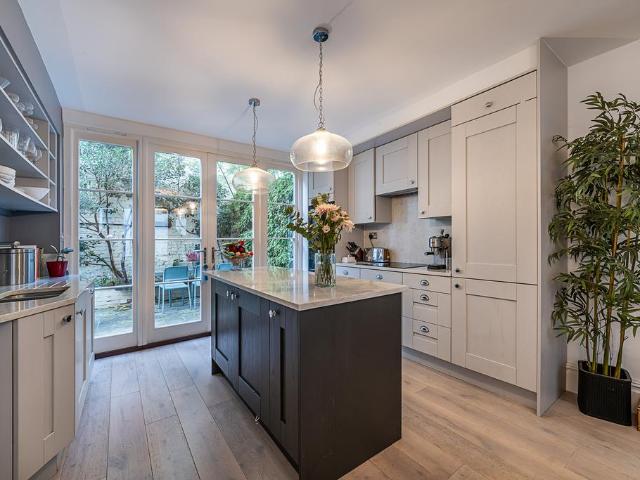 Flat for sale in Pimlico, Greater London