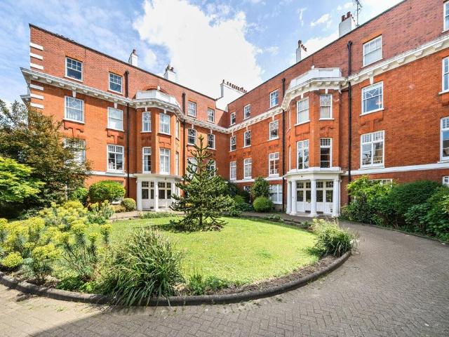 Flat for sale in Kensal Town, Maida Vale