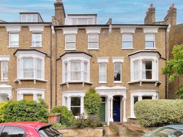 Flat for sale in Gospel Oak, Greater London
