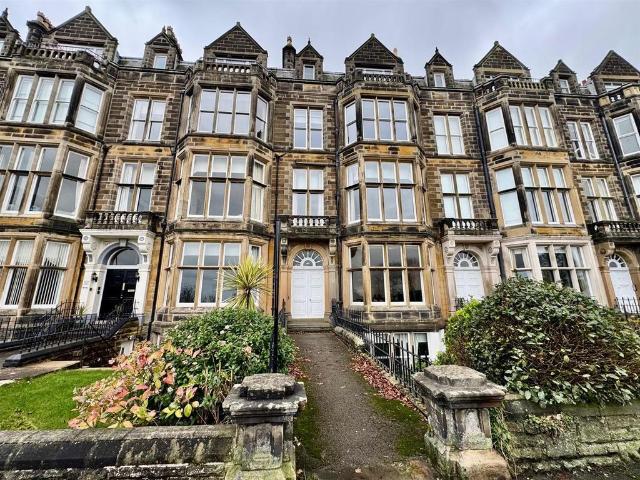 Flat for sale in South Cliff, Kepwick