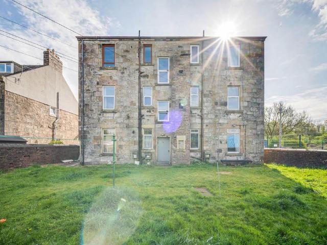 Flat for sale in Kilbirnie, Scotland