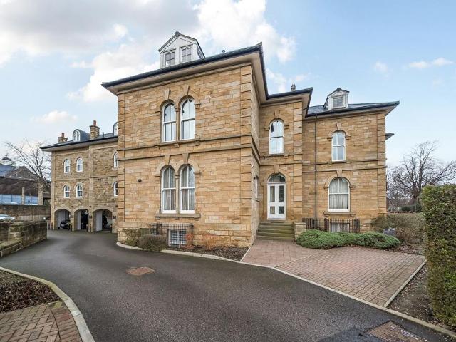 Flat for sale in High Harrogate, Harrogate