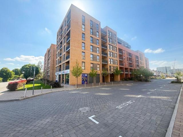 Flat for sale in London Borough of Hillingdon, Greater London