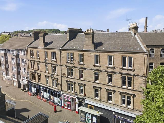 Flat for sale in West End, Scotland