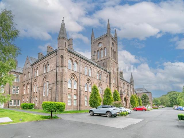 Flat for sale in Moorlands, Bare