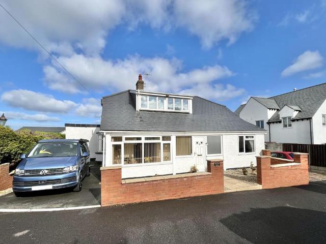 Flat for sale in Watchet, Somerset