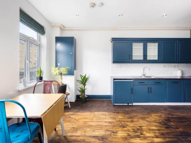 Flat for sale in Homerton, Greater London