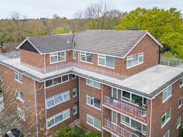 Flat for sale in Greater London