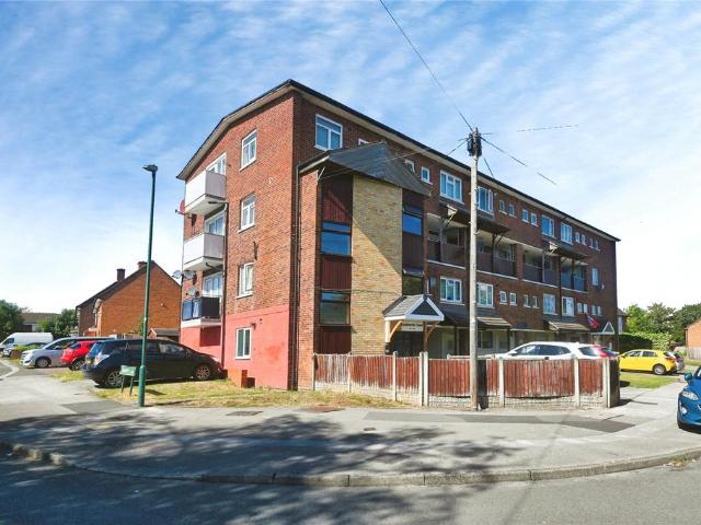 Flat for sale in Kingshurst, Solihull