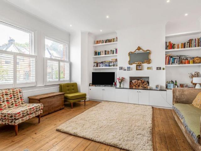 Flat for sale in Ferme Park, Greater London