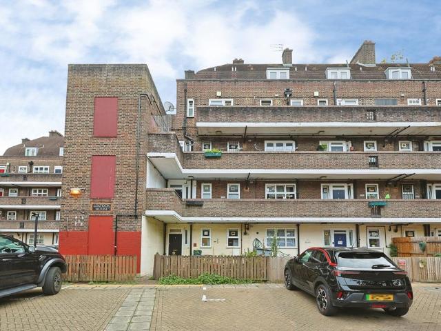 Flat for sale in London Borough of Lambeth, Greater London