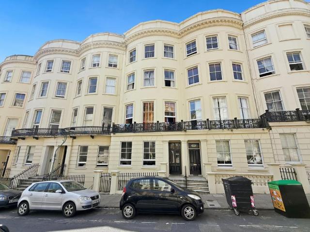 Flat for sale in Brunswick