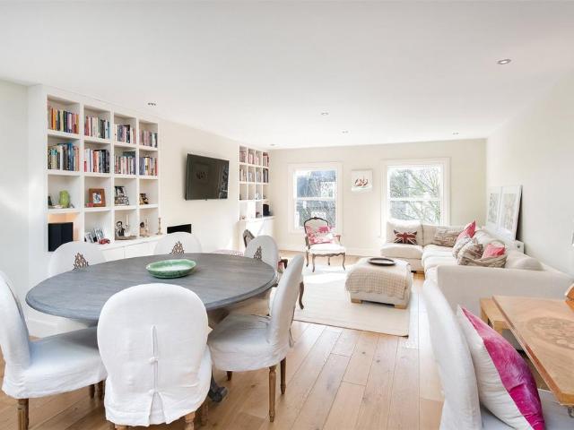 Flat for sale in The Boltons, Greater London