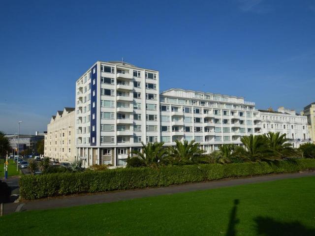 Flat for sale in Eastbourne, East Sussex