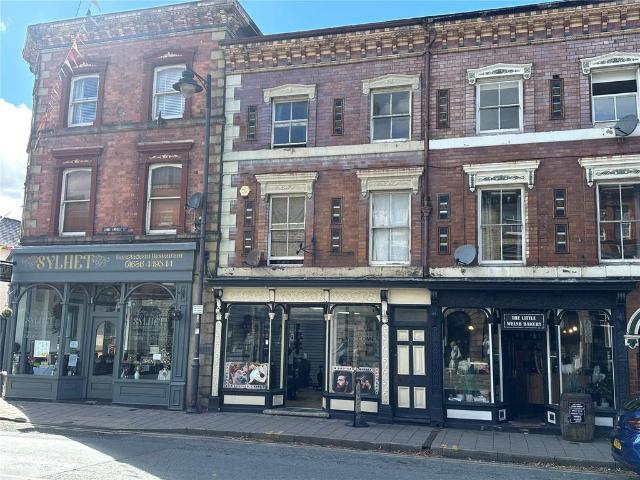 Flat for sale in Llanidloes, Wales