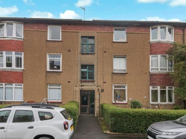 Flat for sale in Kelvindale, Scotland