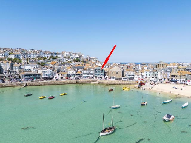 Flat for sale in Penbeagle, Cornwall