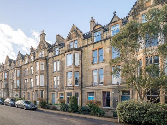 Flat for sale in Southside, Scotland