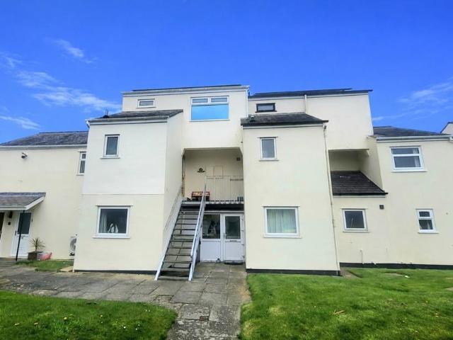 Flat for sale in Harlech