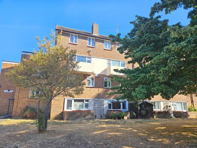 Flat for sale in St Margarets, Greater London