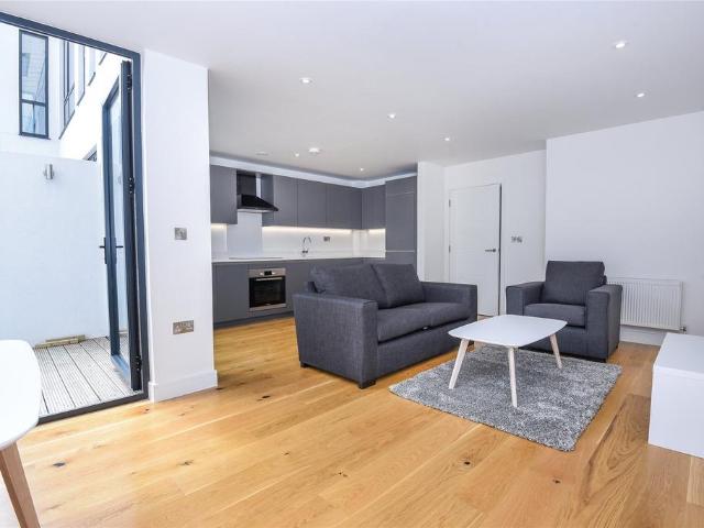 Flat for sale in Dalston, De Beauvoir Town