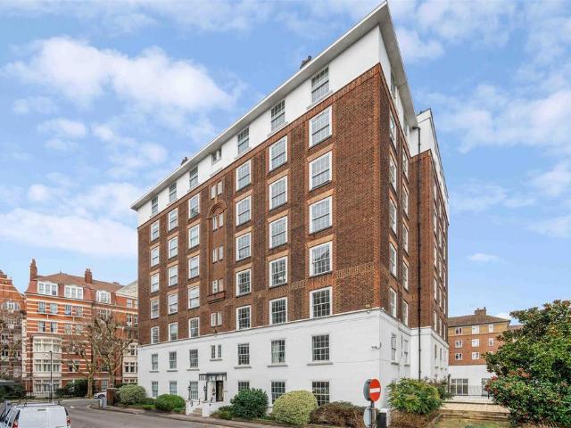 Flat for sale in West Kensington, Greater London