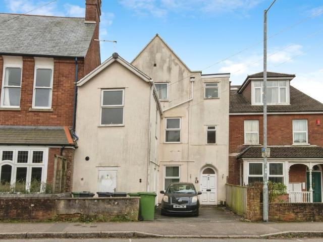 Flat for sale in Watergate, Devon