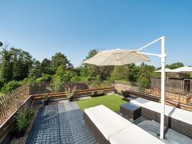 Flat for sale in Mapesbury, Greater London
