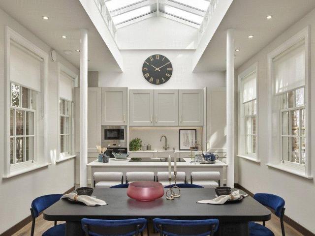 Flat for sale in North Town, Aldershot