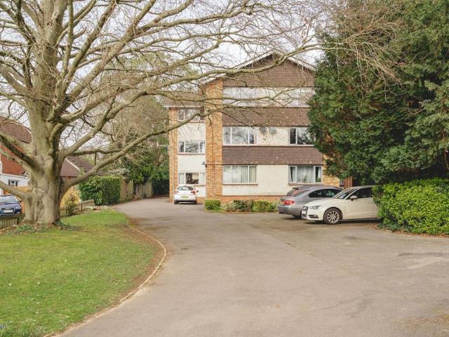 Flat for sale in Feckenham, City Of Bristol