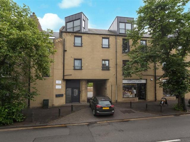 Flat for sale in Linlithgow, Scotland