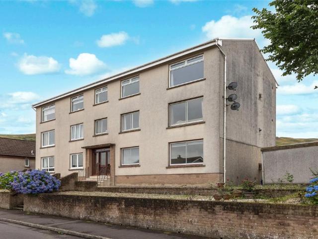Flat for sale in Largs, Scotland