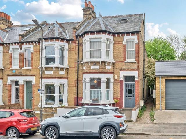 Flat for sale in London Borough of Merton, Greater London