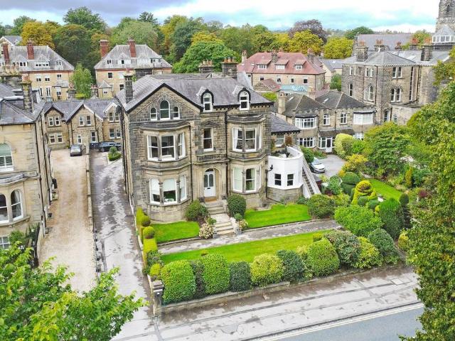 Flat for sale in Low Harrogate, Harrogate
