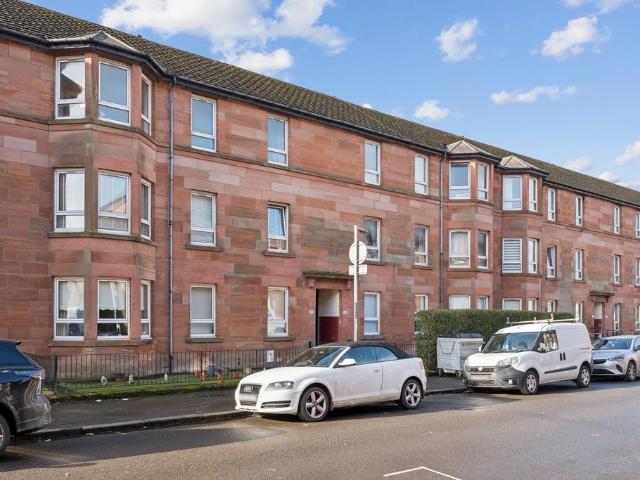 Flat for sale in Garscadden, Scotland