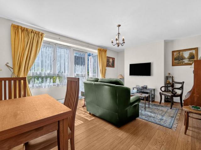 Flat for sale in St. John's Wood, Greater London