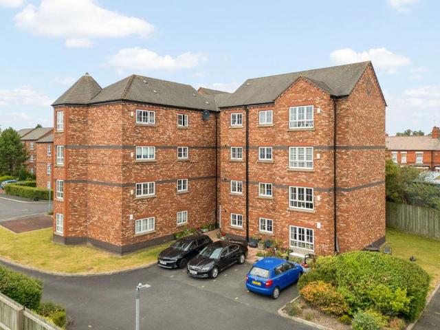 Flat for sale in Hoole, Two Mills